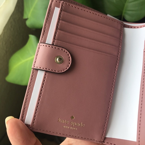Dusty Peony Kate Spade Wallet ✨ - Picture 4 of 8